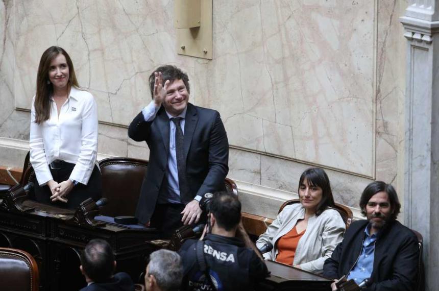 Milei y Villarreal proclamados presidente y vice por la Asamblea Legislativa 