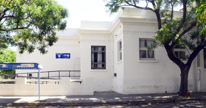 Dos menores en vulnerabilidad social y una preceptora que alienta su relacioacuten de pareja