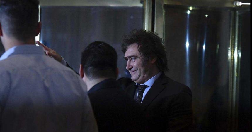 Milei adelantoacute que se viene un periacuteodo de estanflacioacuten