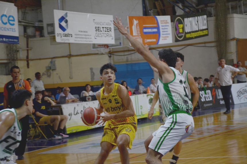 Ferro pegoacute primero en Santa Rosa