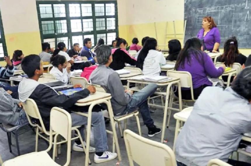 7 de cada 10 estudiantes no logra niveles baacutesicos en matemaacutetica