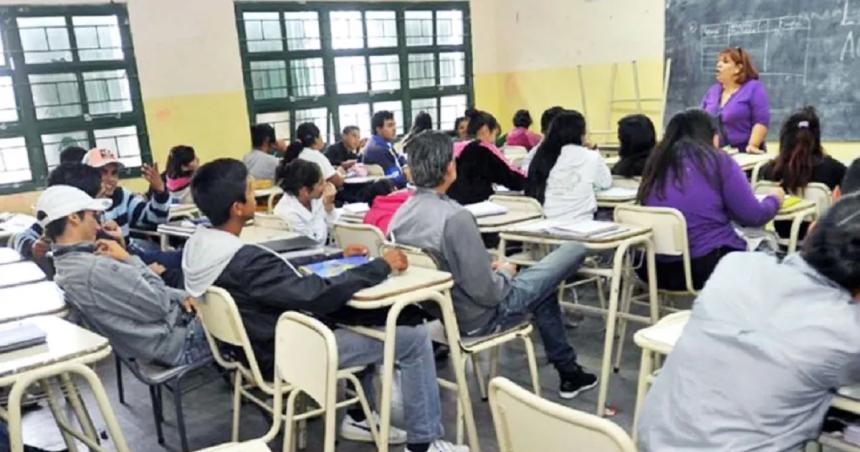 7 de cada 10 estudiantes no logra niveles baacutesicos en matemaacutetica