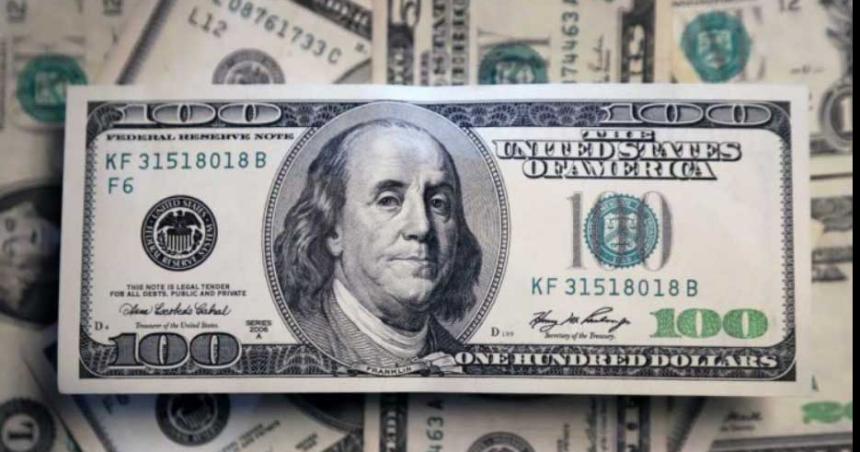 Caputo podriacutea conseguir US23000 millones para salir del cepo y avanzar con la dolarizacioacuten