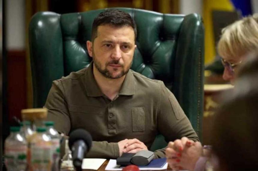 Zelenski vendriacutea a la asuncioacuten de Javier Milei