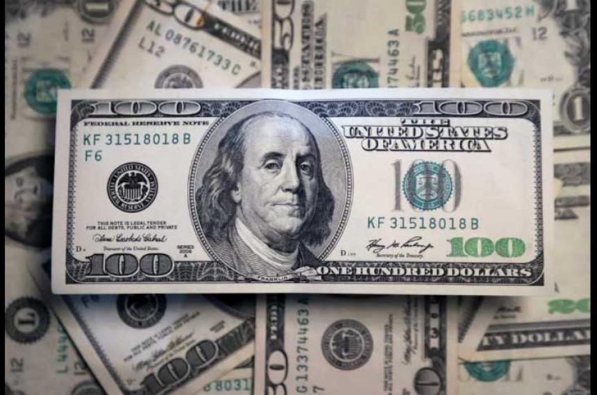 El doacutelar blue cerroacute con otro fuerte rebote en la uacuteltima rueda antes del cambio de gobierno