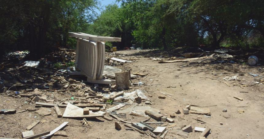 Hallaron muerto a un hombre en la calle Balbiacuten