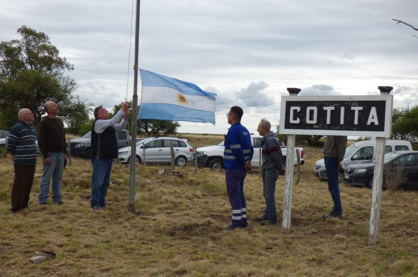 Cotita cumplioacute 102 antildeos y los festejoacute con movimiento ferroviario
