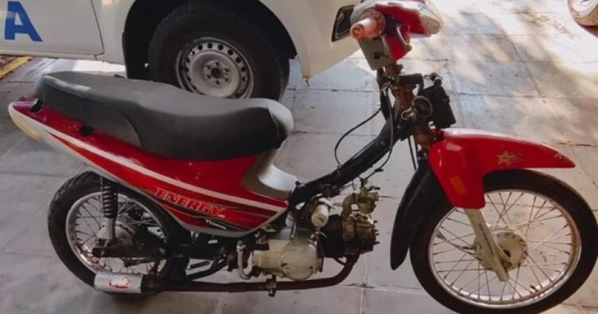 Secuestran una moto que corriacutea picadas en Parera