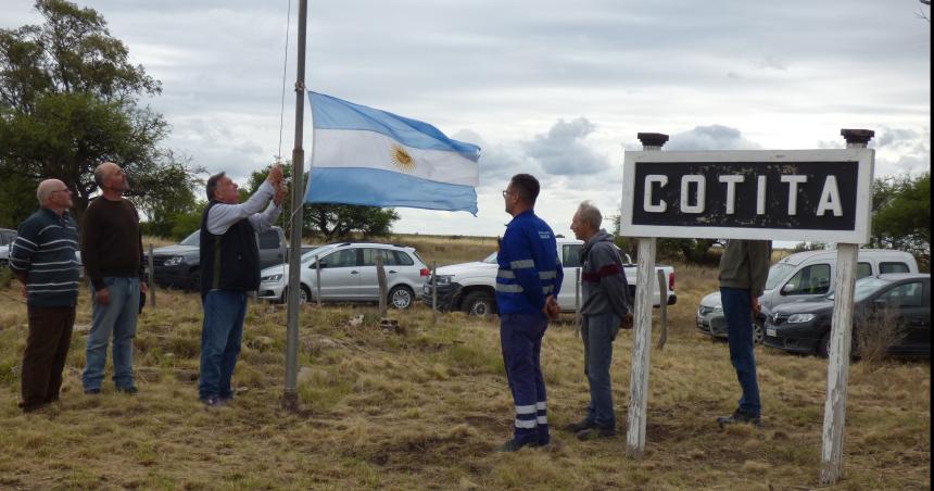 Cotita cumplioacute 102 antildeos y los festejoacute con movimiento ferroviario