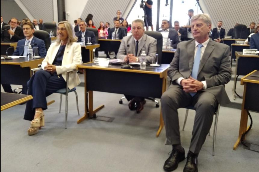 Ziliotto reasume como gobernador de la provincia
