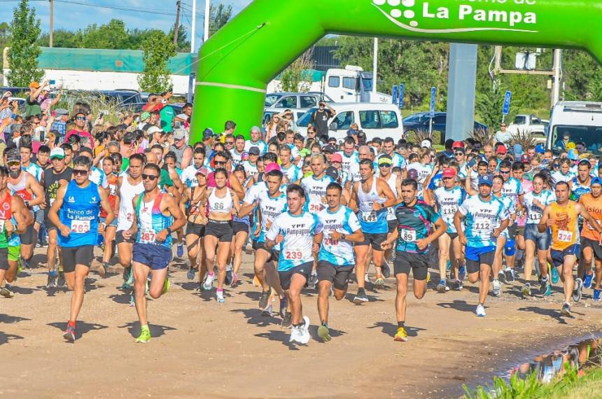 Natalia Velaacutezquez y Cristian Cabrera ganadores de Pampagonia