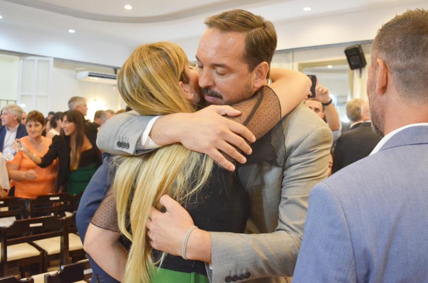 Di Naacutepoli asume su segundo mandato de intendente