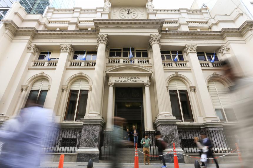 El Banco Central limitoacute al miacutenimo las operaciones de doacutelar mayorista