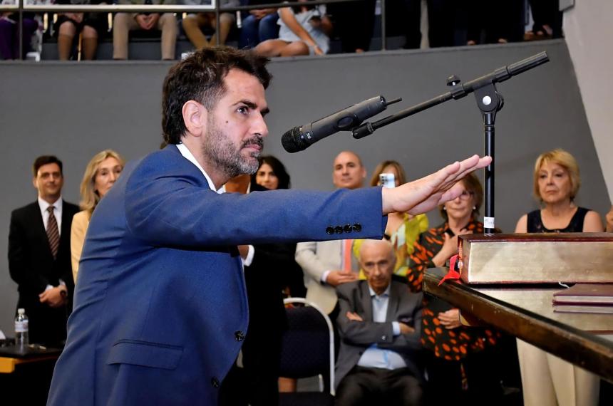 Espartaco Mariacuten vuelve a presidir el bloque oficialista en Diputados