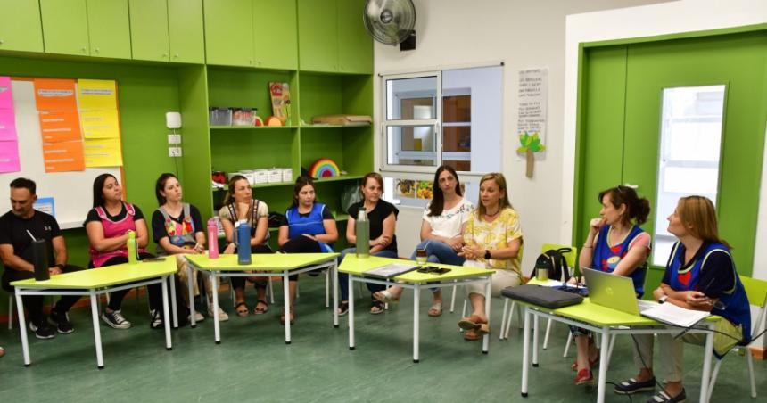 Establecimientos educativos desarrollaron la uacuteltima jornada institucional del antildeo