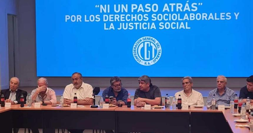 La CGT se quejoacute de que el ajuste lo paga el pueblo y pidioacute maacutes diaacutelogo al Gobierno
