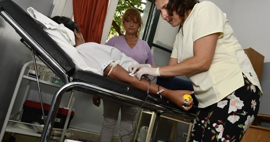 Maacutes de 40 donantes participaron de una colecta de sangre