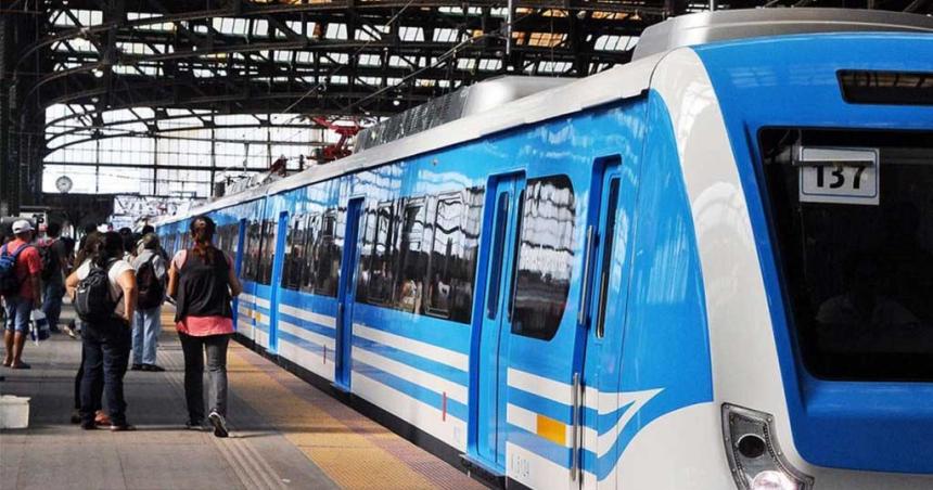 El Gobierno avanzaraacute con el intento de privatizar los ferrocarriles