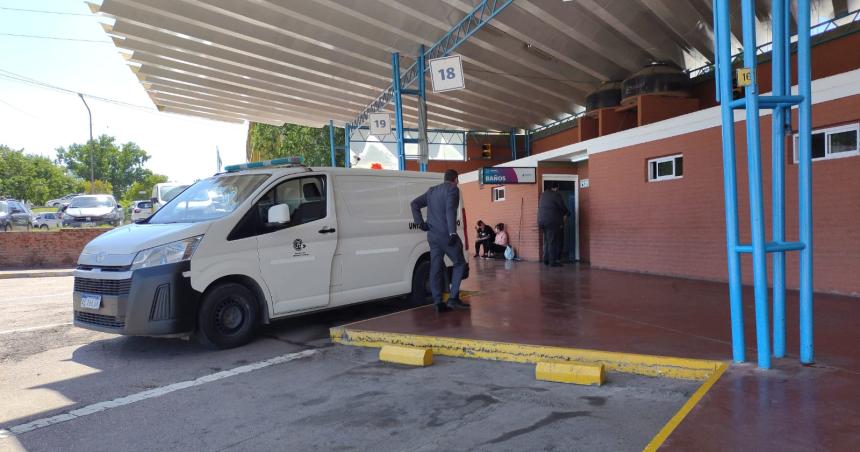 Una mujer se descompensoacute y murioacute en los bantildeos de la Terminal de Oacutemnibus