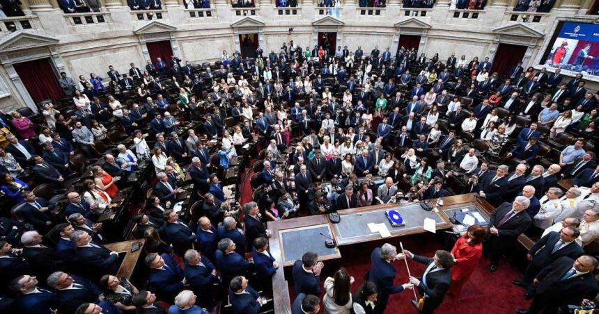 El Congreso avanza en el armado de la bicameral mientras espera el DNU