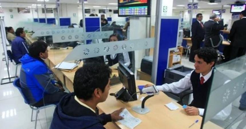 El Gobierno dio de baja a unos 7 mil empleados puacuteblicos
