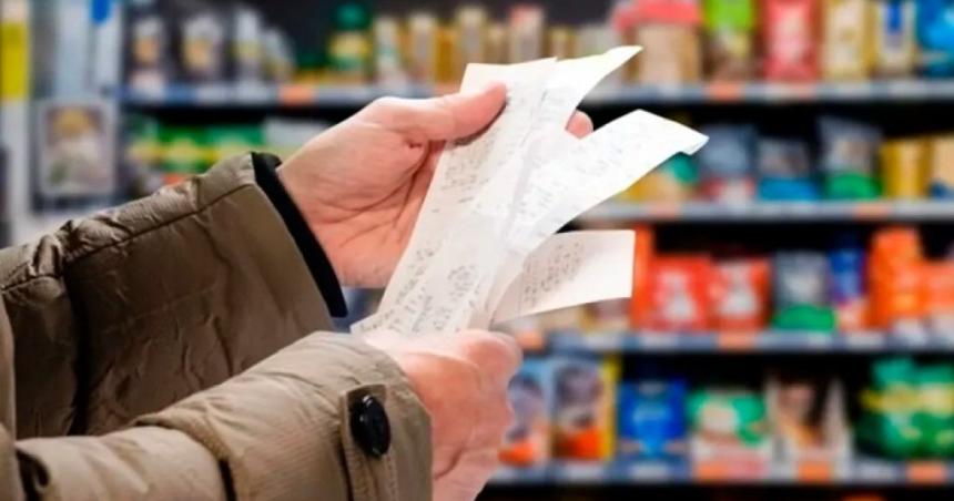 Un grupo de supermercados dice que bajaraacute los precios y los llamoacute precios diferenciados