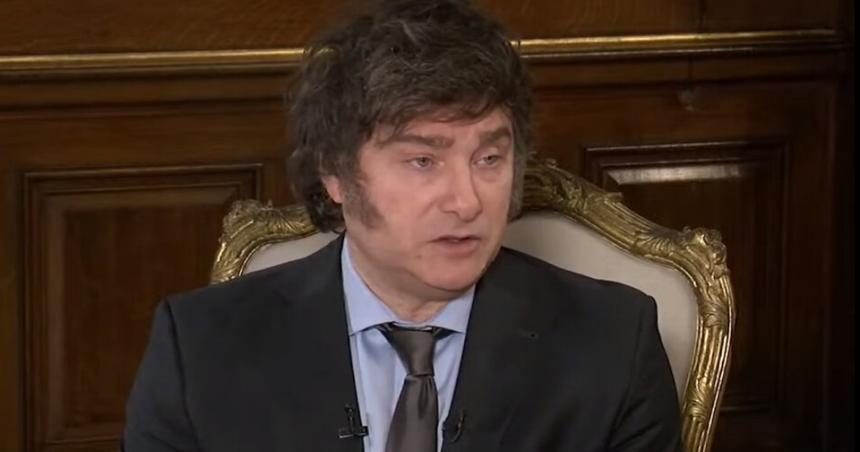Milei amenazoacute con un plebiscito y lanzoacute acusaciones de coimas 