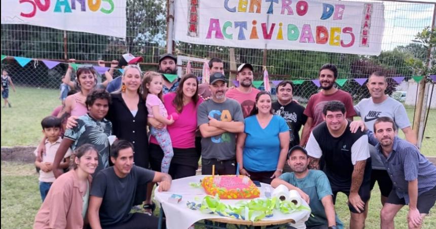 Joacutevenes de INAUN certificaron curso y celebraron el 30deg aniversario