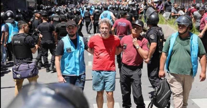 Seis detenidos empujones y peleas en la desconcentracioacuten de la marcha