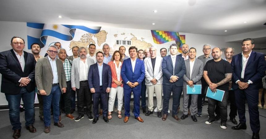 El DNU es un avasallamiento a los espacios institucionales que la democracia ha construido