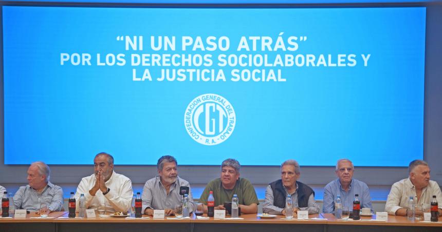 Reveacutes para la CGT- un fiscal pidioacute sacarle a la Justicia laboral el amparo contra el DNU