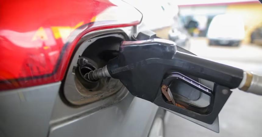 Las empresas petroleras anticipan nuevos aumentos en el precio de los combustibles