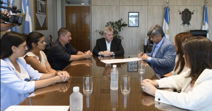 La venta del inmueble de la exCalzar fue por 12 millones de doacutelares