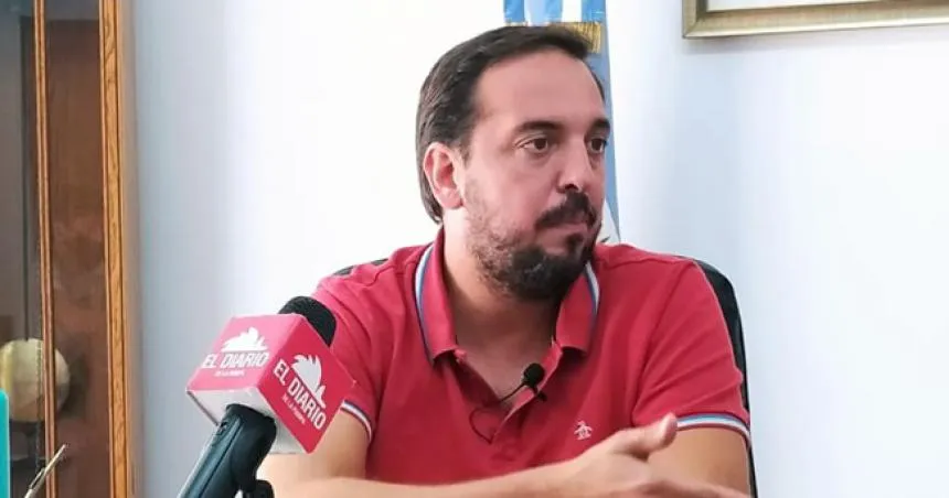 Di Naacutepoli define si paga el bono- alerta en los gremios