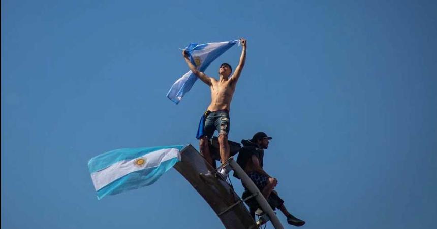 Muchachos la peliacutecula de la gente superoacute el milloacuten de espectadores