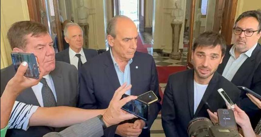 Gobernadores de JxC apoyan la ley oacutemnibus