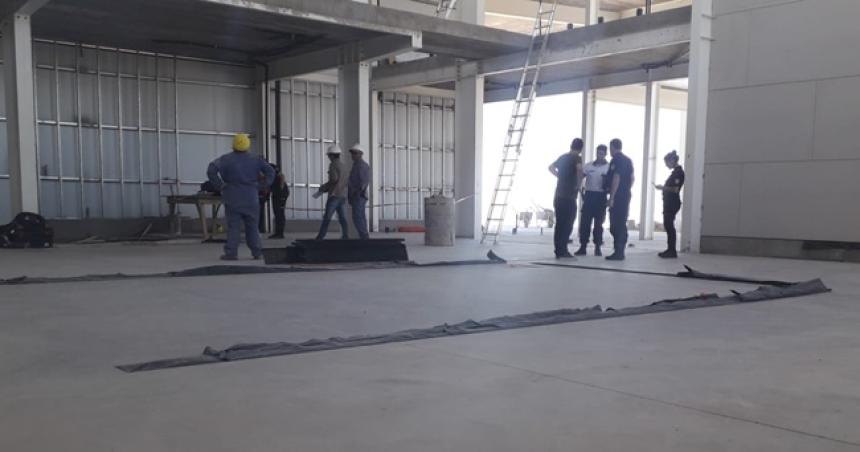 Un operario fracturado  por una caiacuteda en Casa de Piedra