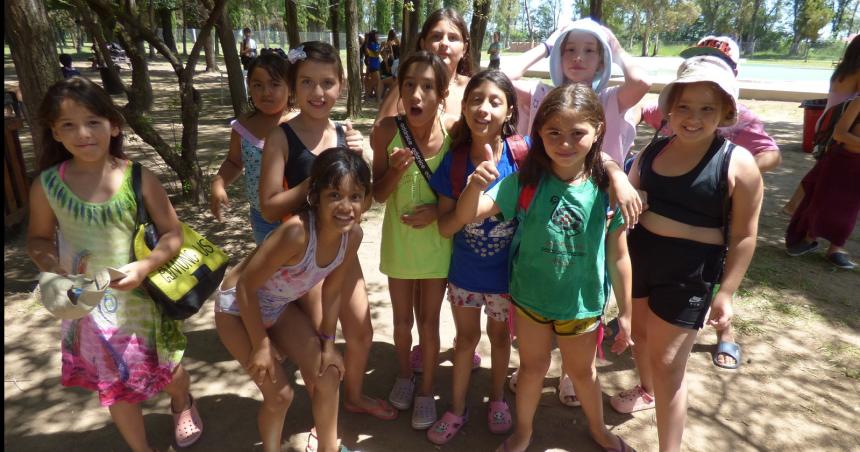 Las colonias de verano tambieacuten funcionan en Winifreda y Mayer