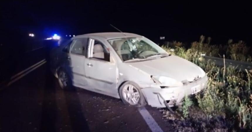 Conductor alcoholizado chocoacute contra el guardarail en la Ruta Nacional 5