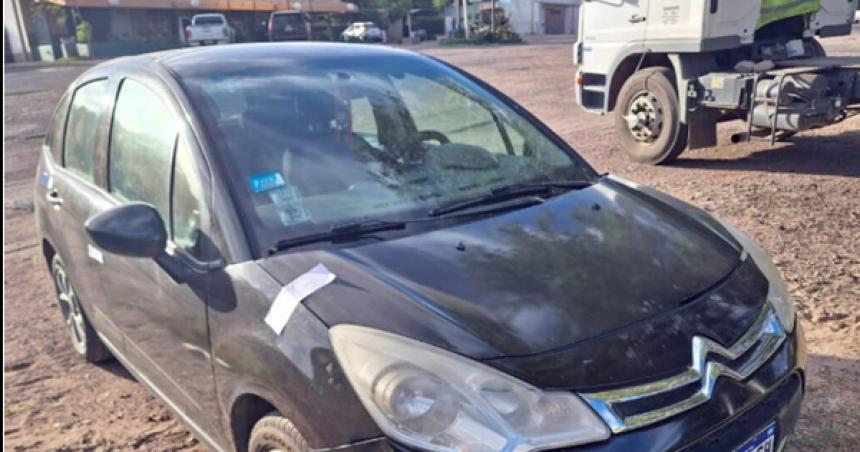 Secuestran un auto que teniacutea pedido de captura por robo