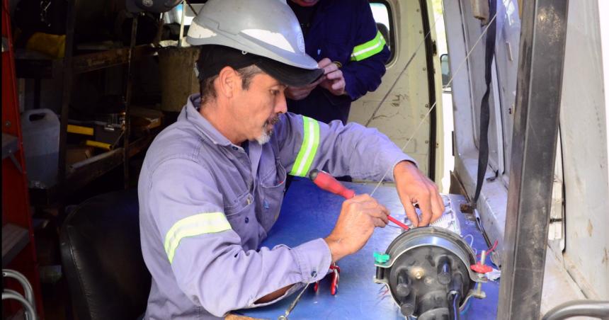 Se renueva la red de fibra oacuteptica en barrios de Santa Rosa