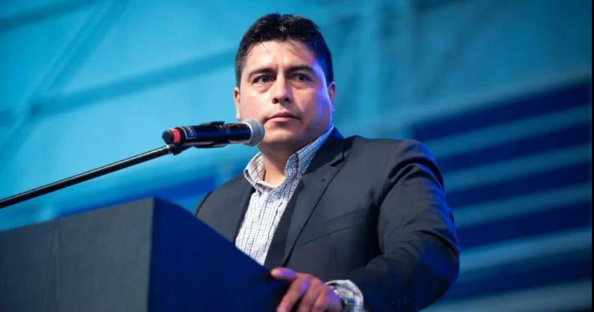 El gobernador de Santa Cruz remata el 80-en-porciento- de los autos del Estado