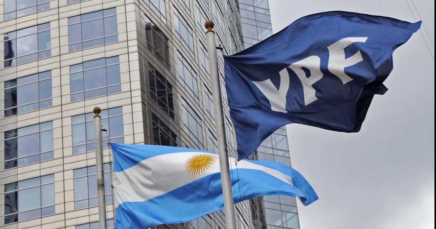 YPF sale de la mira de una privatizacioacuten por un acuerdo histoacuterico con Santa Cruz