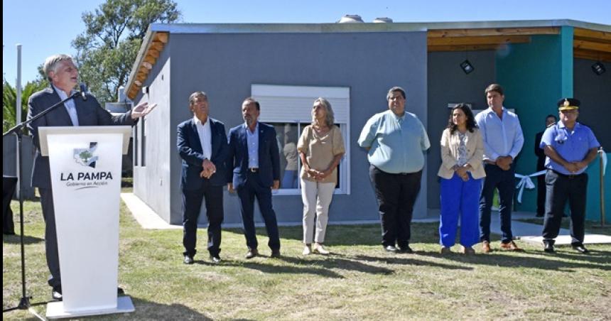 Ziliotto inauguroacute la repavimentacioacuten de la Ruta 1 y entregoacute viviendas en Agustoni