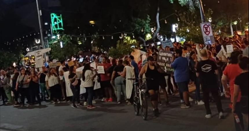 Fuerte rechazo a las cuasimonedas en La Rioja- empleados puacuteblicos se oponen y advierten a Quintela