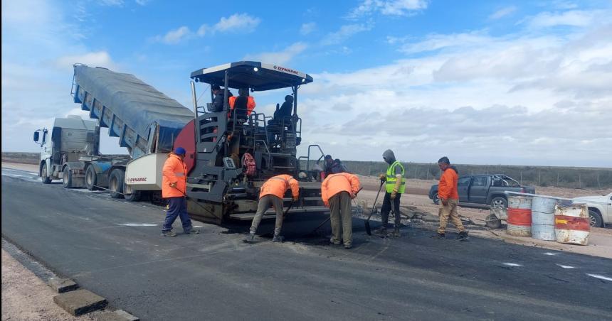 Maacutes de  100 mil millones de inversioacuten para obras viales durante 2023 en toda La Pampa