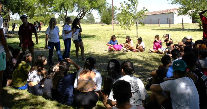 Maacutes de 220 adolescentes recibieron un taller sobre violencia en el noviazgo