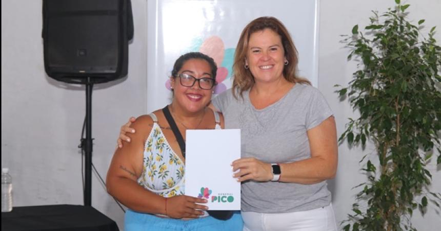  Hemos entregado 6500000 para 43 emprendedoras y emprendedores