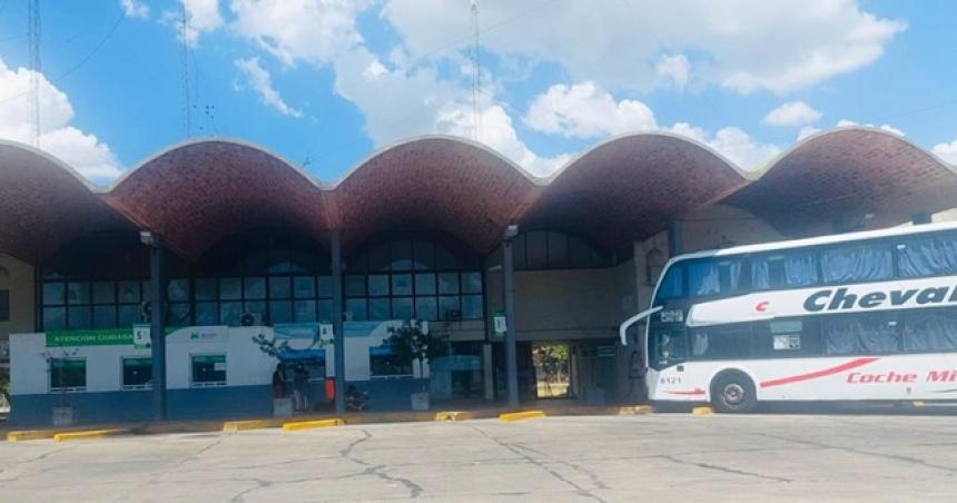 Chevallier dejoacute varados a pasajeros pampeanos en Mercedes por fallas mecaacutenicas