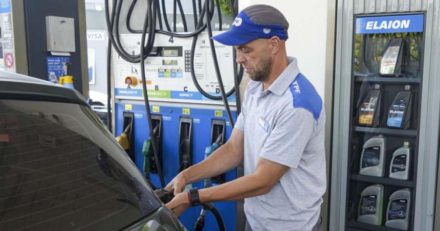 Rige el aumento de combustibles- la Suacuteper en Santa Rosa 664 pesos